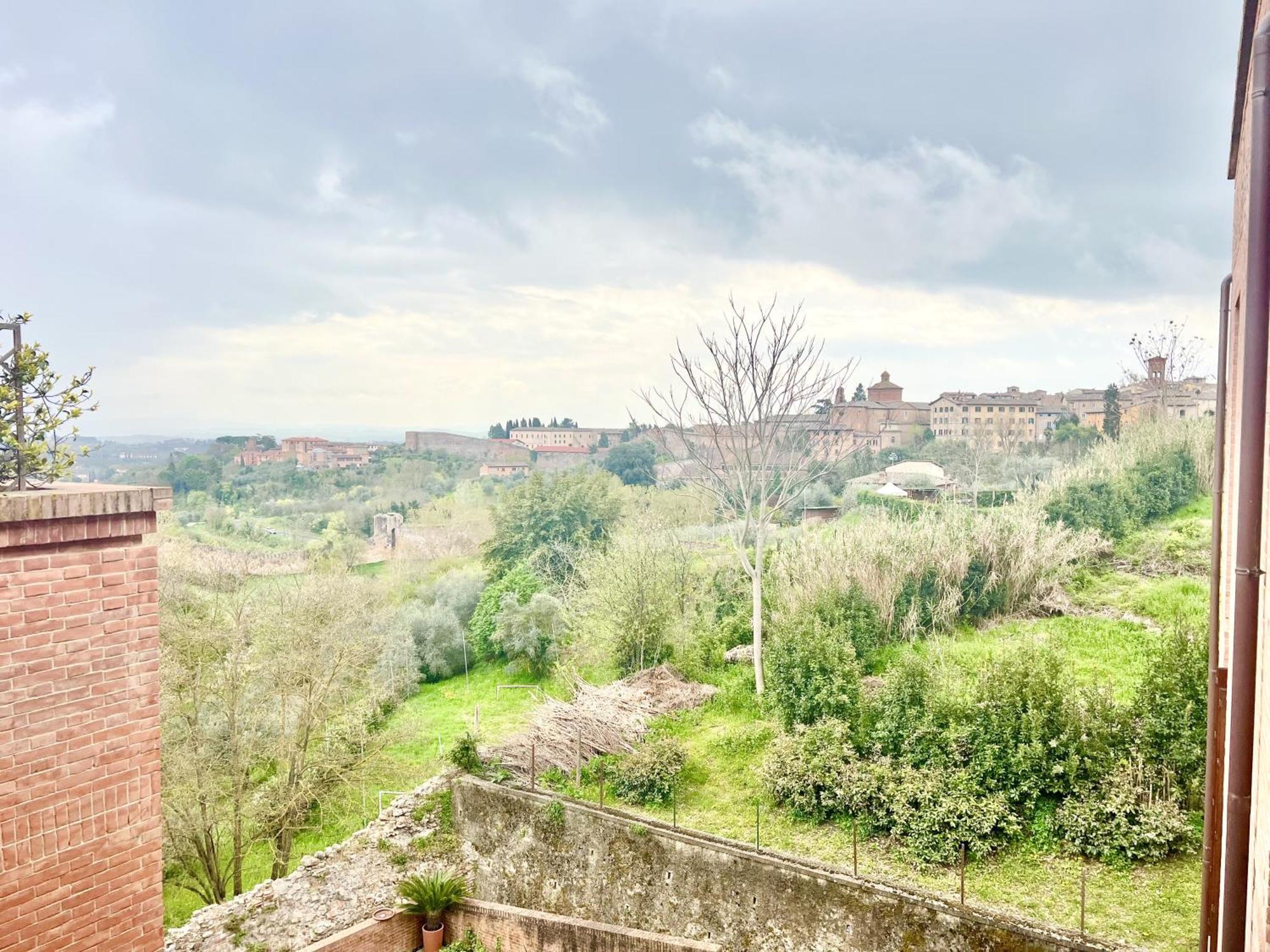 Provenzano Top Floor Siena Bagian luar foto